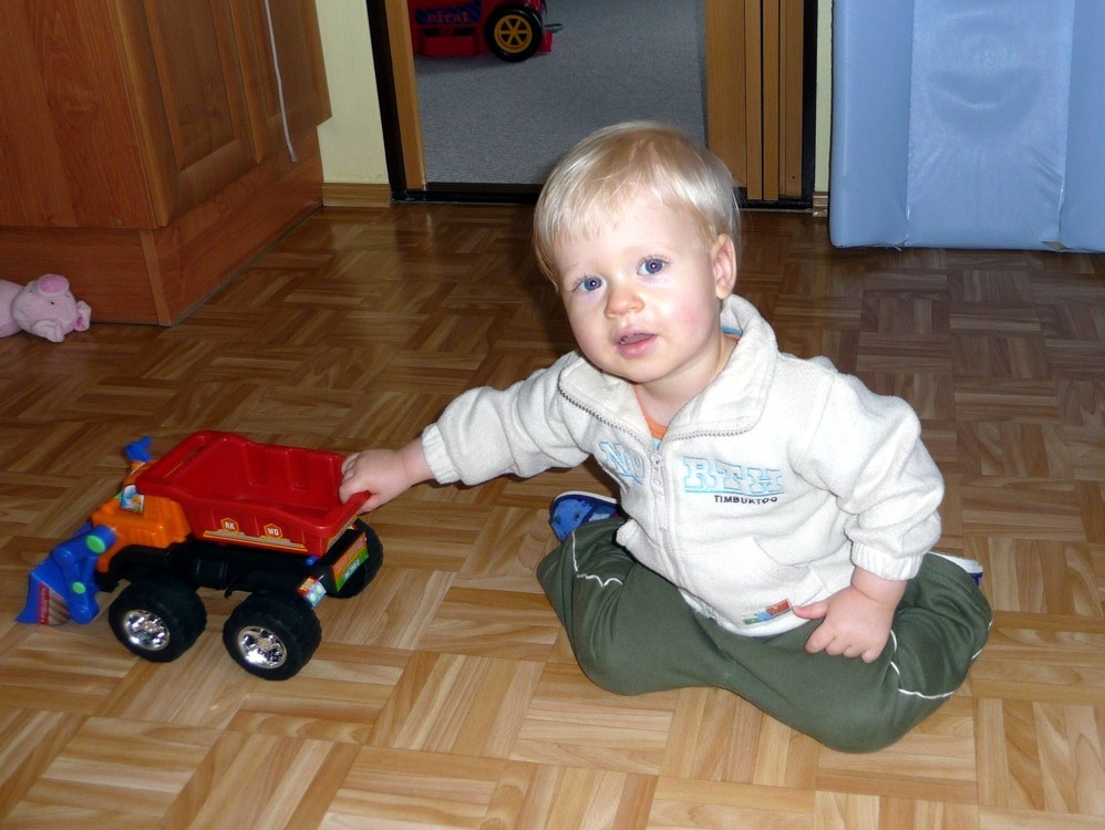Tohle auto mi přivezla babička a dědeček od moře