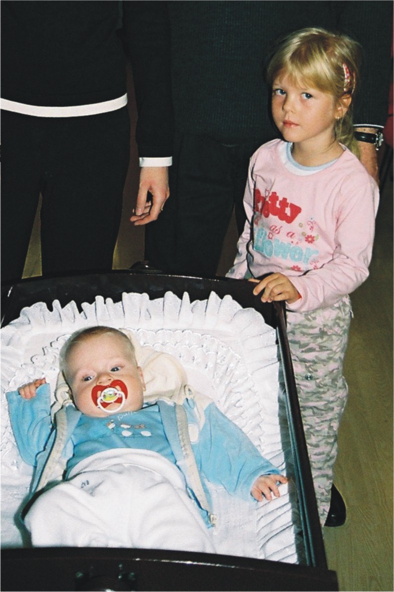 Se sestřenkou Markétkou.